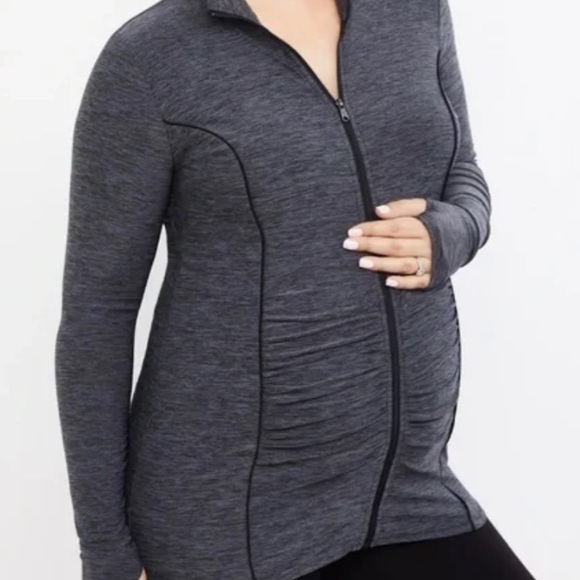 Maternity Outfit - Picture 2 of 3